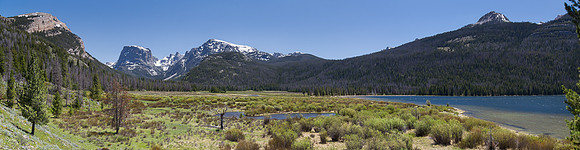 Paddling Green River Lakes below Squaretop in Wyoming