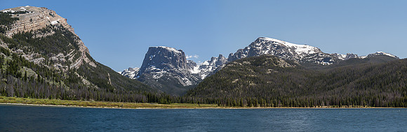 Paddling Green River Lakes below Squaretop in Wyoming